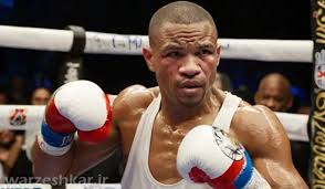 بوکس همچنان با تصمیمات گیج کننده و نادرست خود را ناک اوت می کند